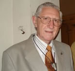 Dr. Alberto E. Cassano