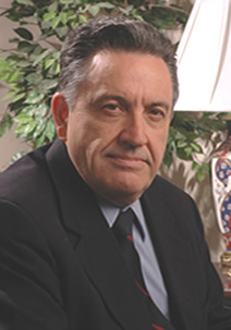 Dr. Ra&uacute;l Baragiola