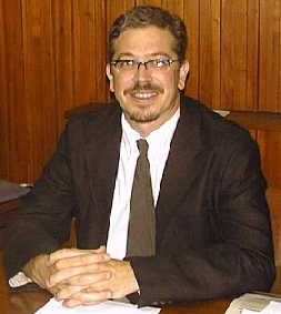 Dr. Adri&aacute;n Bonivardi
