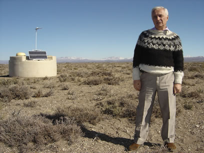 Dr. Alberto Etchegoyen, uno de los detectores de superficie del Observatorio Astron&oacute;mico Situado en Mendoza