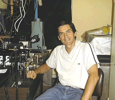 Dr. Javier Schmidt